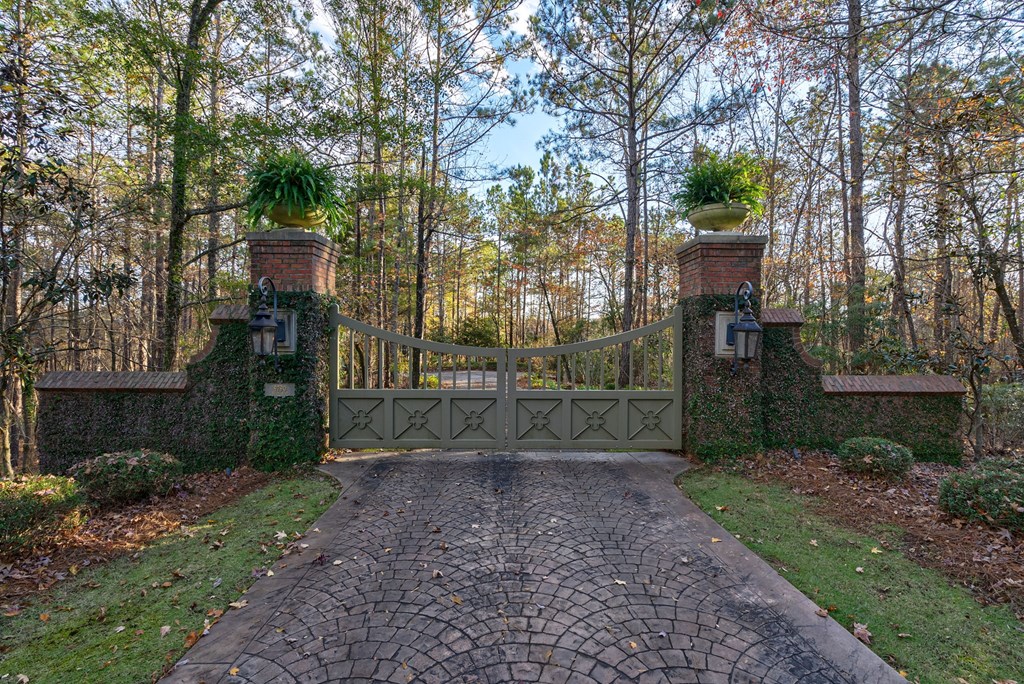 Beautiful Gated Entry